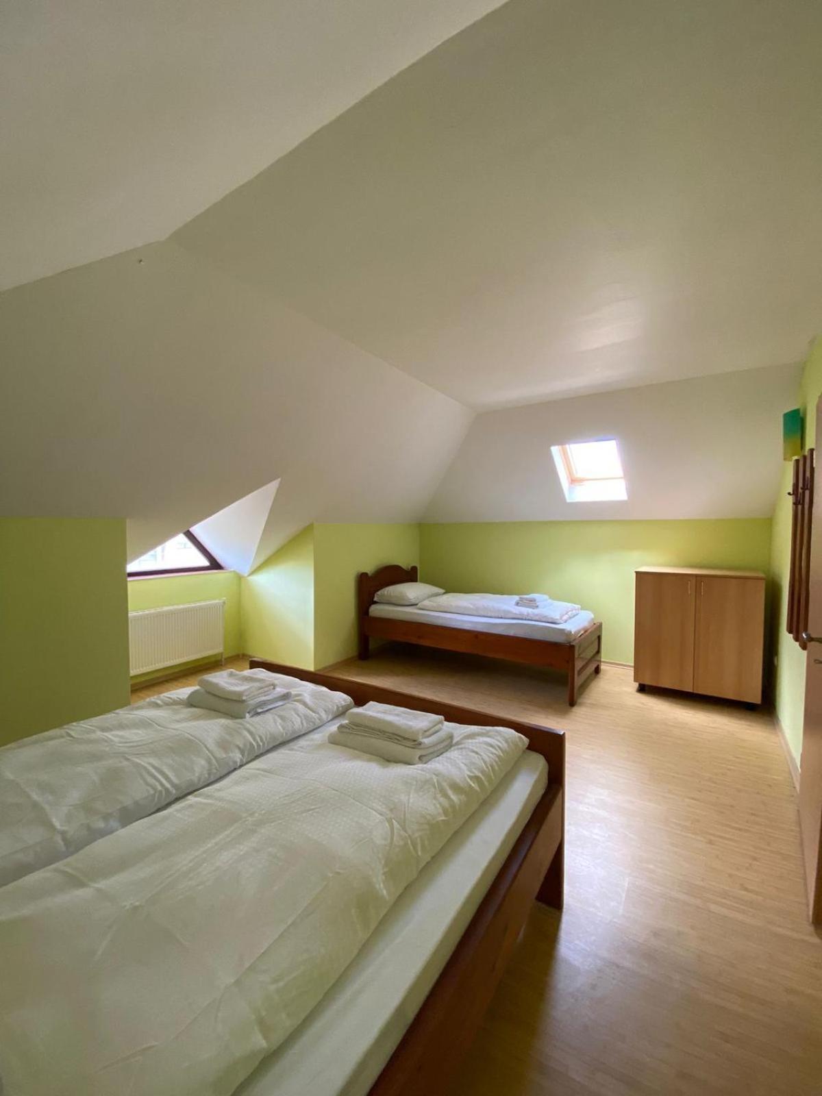 Mat & Edw Room Câmpulung Moldovenesc Exterior foto