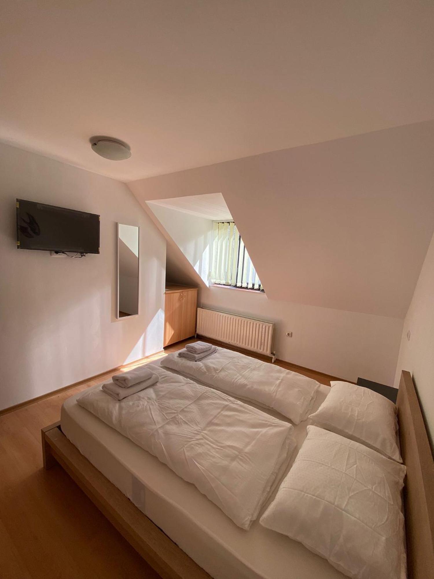 Mat & Edw Room Câmpulung Moldovenesc Exterior foto